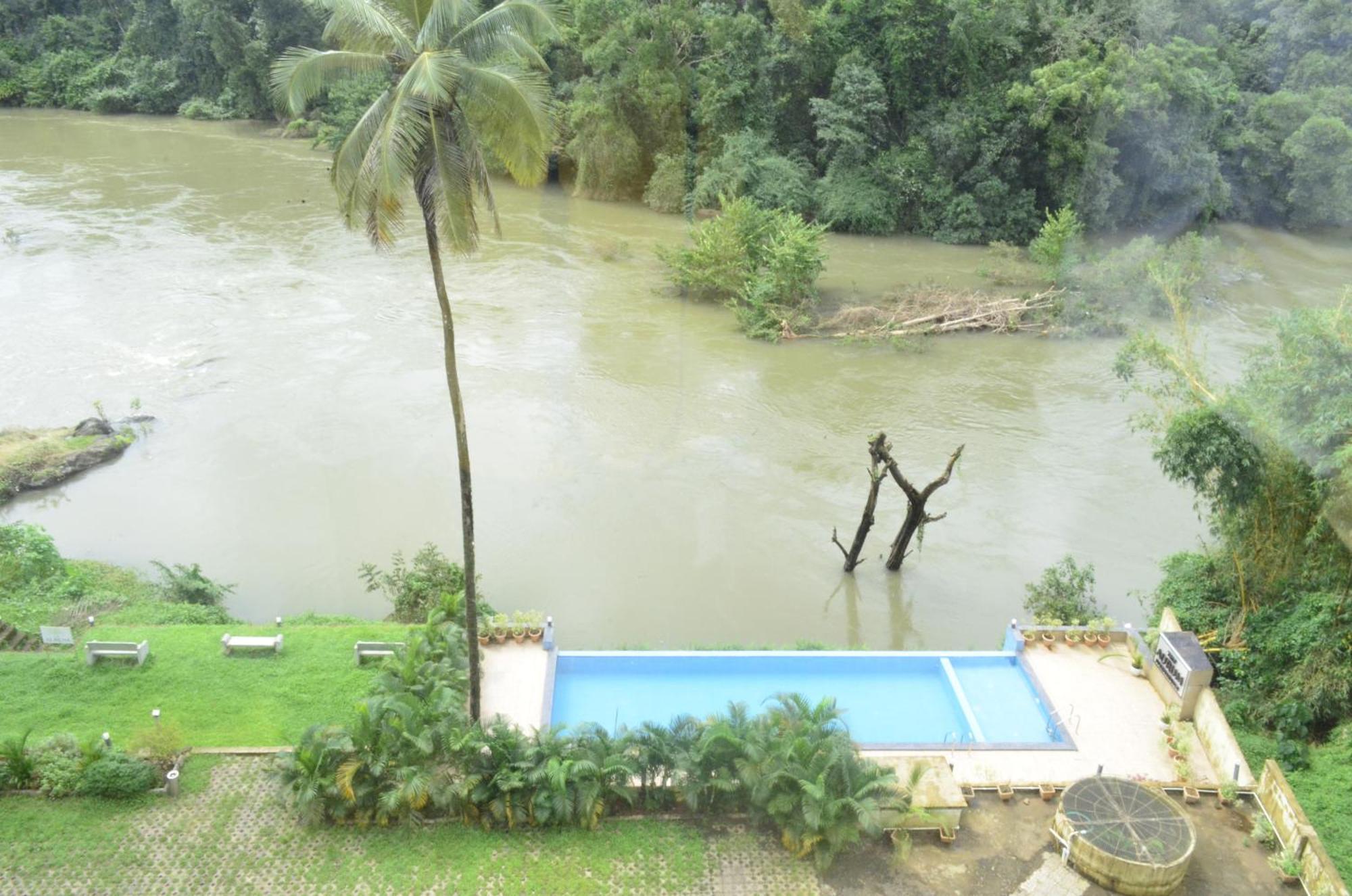 The Aurum Subrahmanya Buitenkant foto