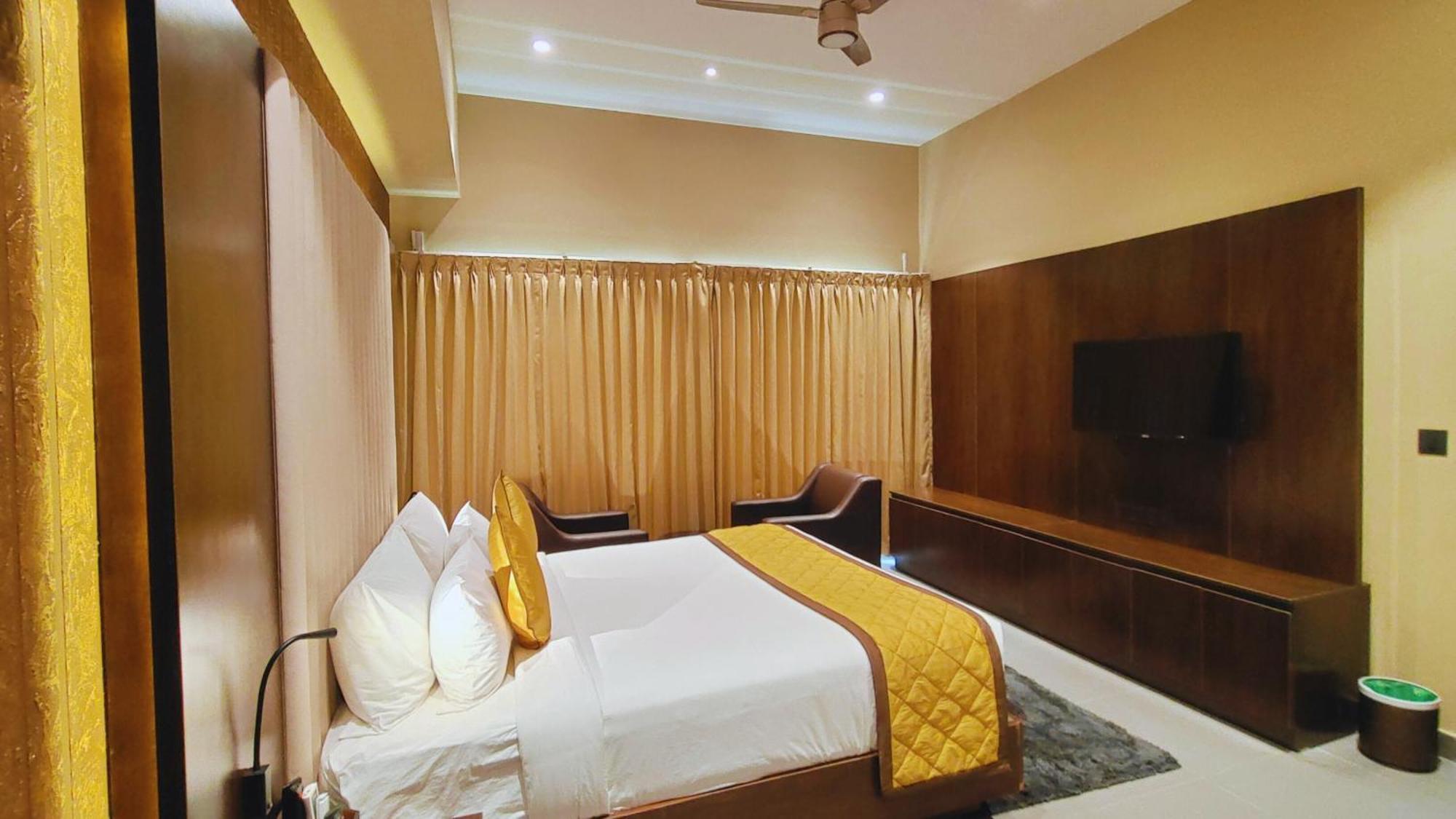 The Aurum Subrahmanya Buitenkant foto